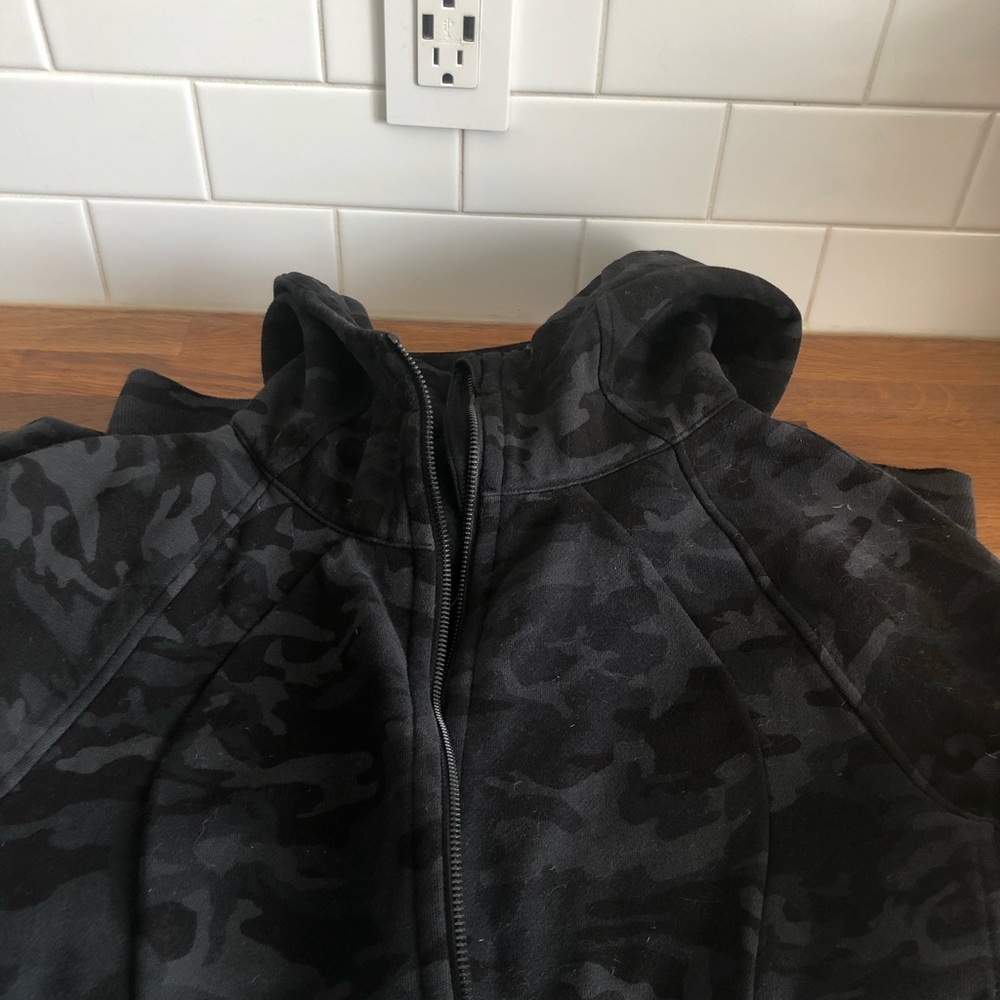 Lululemon Black Camouflage Zip-Up Hoodie